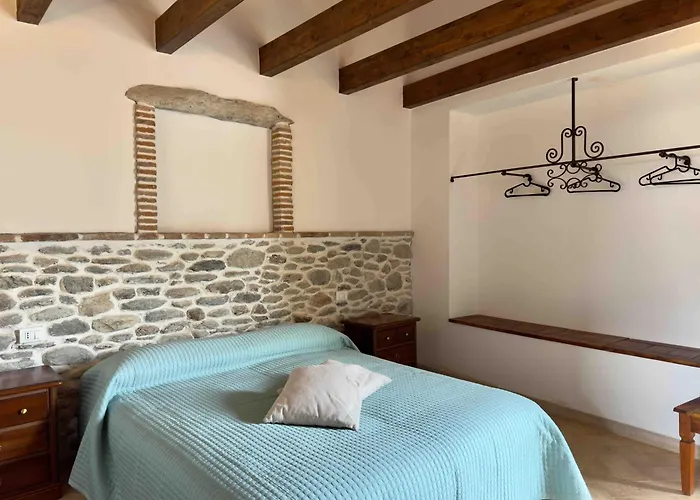 Gli Sul Portico - La Forchetta E Il Cucchiaio Orco Feglino